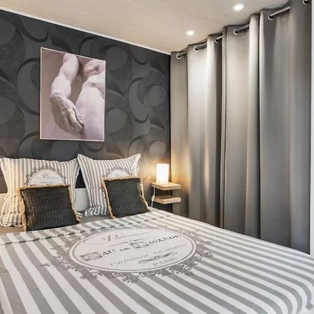 Studio Villa Nui Cuers Luaran gambar